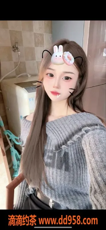 常州楼凤-武进小乖，167cm嫩妹，服务多样等你来体验！