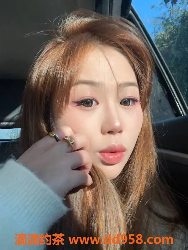 南通楼凤-崇川区咪咪，身材火辣，价格诱人