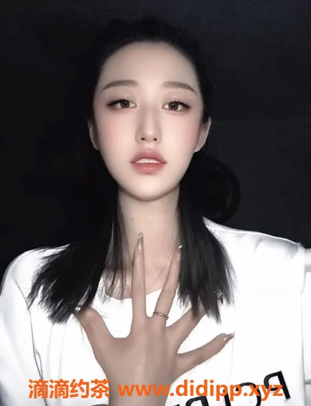 无锡楼凤-无锡林云沐，171高挑D罩杯，课费1000/1800！