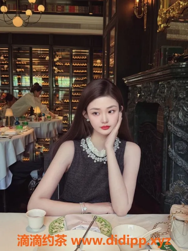 无锡楼凤-无锡小爱，163身高，93体重，百元服务等你体验