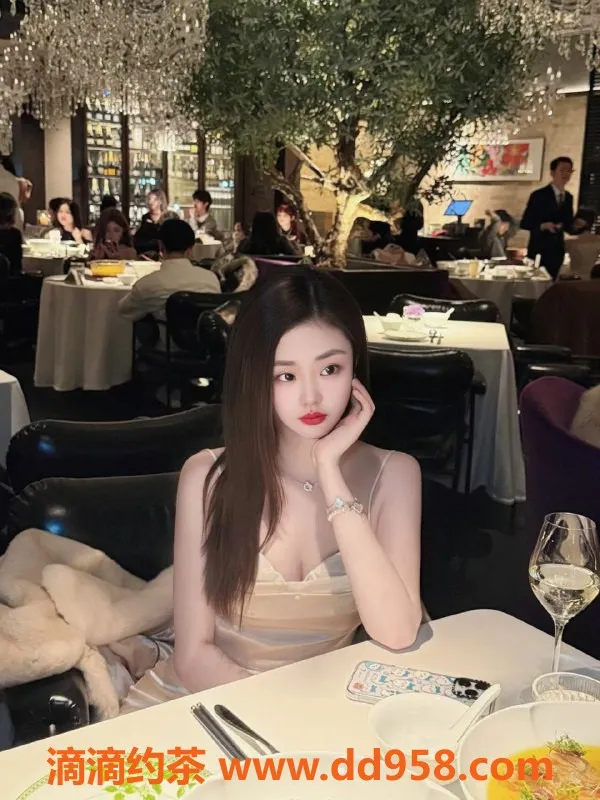 无锡楼凤-无锡小爱，163身高，93体重，百元服务等你体验