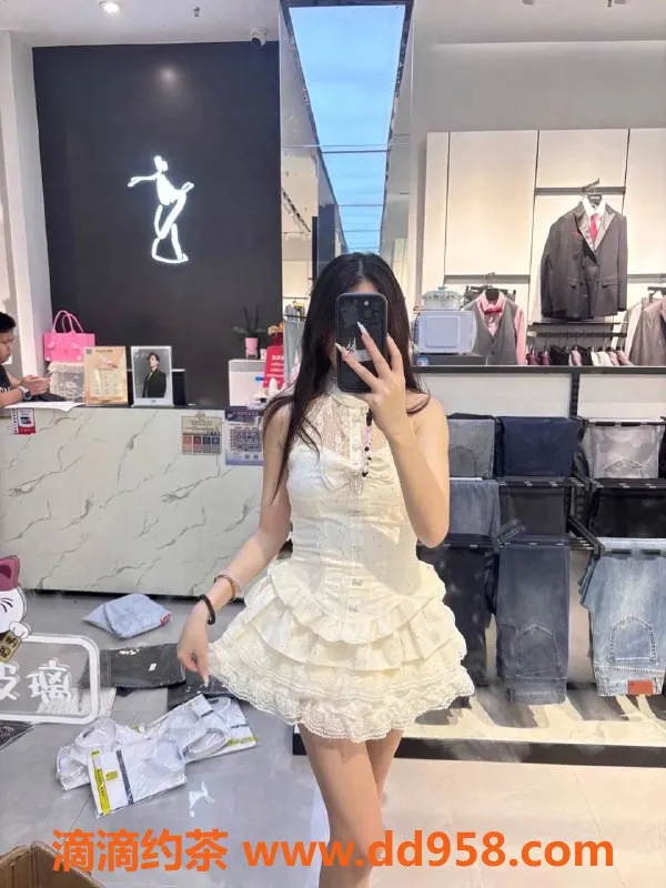 惠州楼凤资源信息,大亚湾七七，身高165，体重95，23岁服务洗吹做