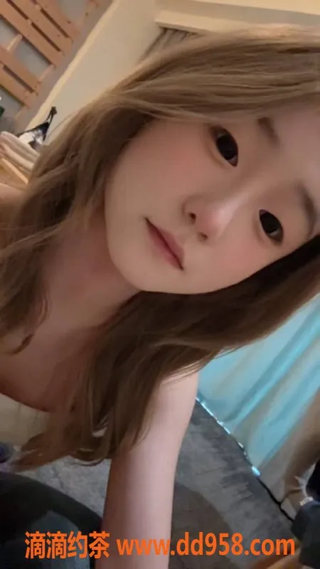 成都楼凤-成华区乖巧排骨妹，160、82斤、A杯