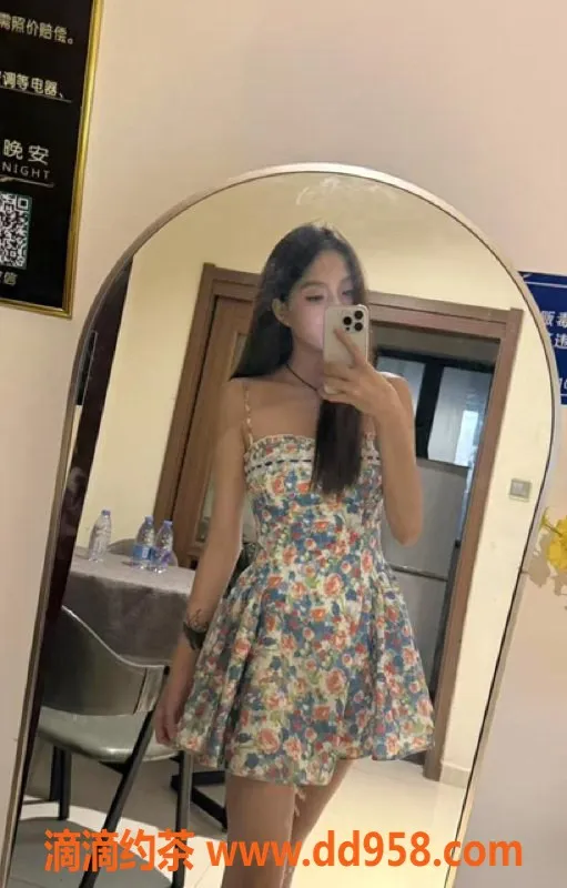 惠州楼凤-惠州可乐，19岁高挑嫩妹，600元享受亲密服务