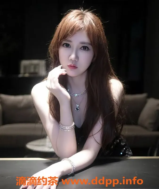 中山楼凤-坦洲桃子🍑 38D美胸等你来享受