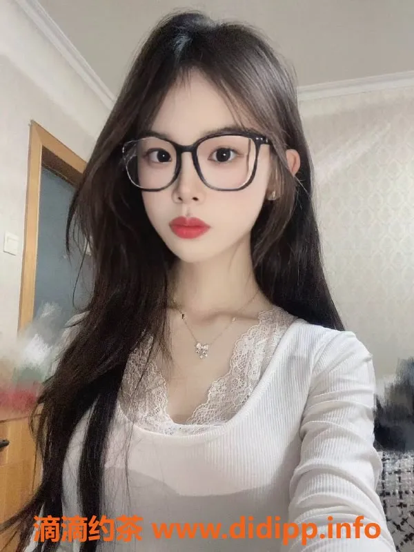 南通楼凤-梦芹 04年 165高 98重 36B 提供柔式服务