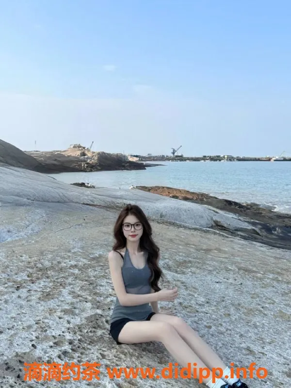 南通楼凤-梦芹 04年 165高 98重 36B 提供柔式服务