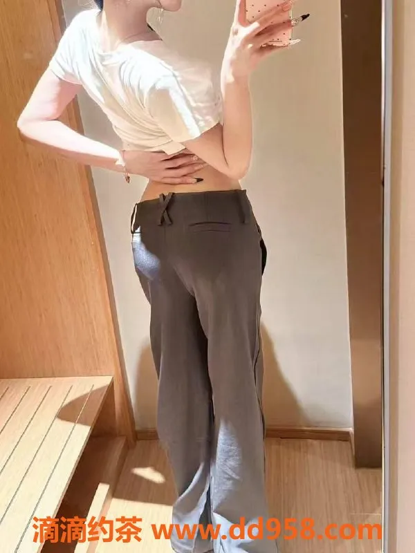 常州楼凤-常州清雪，19岁162CM，800元超值体验