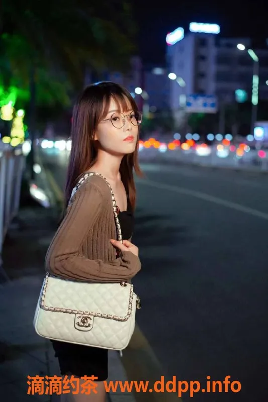 惠州楼凤资源信息,惠州苏苏，162身高A+罩杯，25岁优质服务