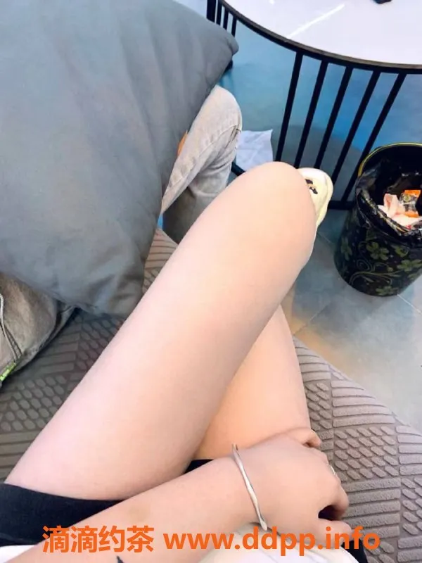 常州楼凤-新北区18岁六六，162cm，88斤，服务多样