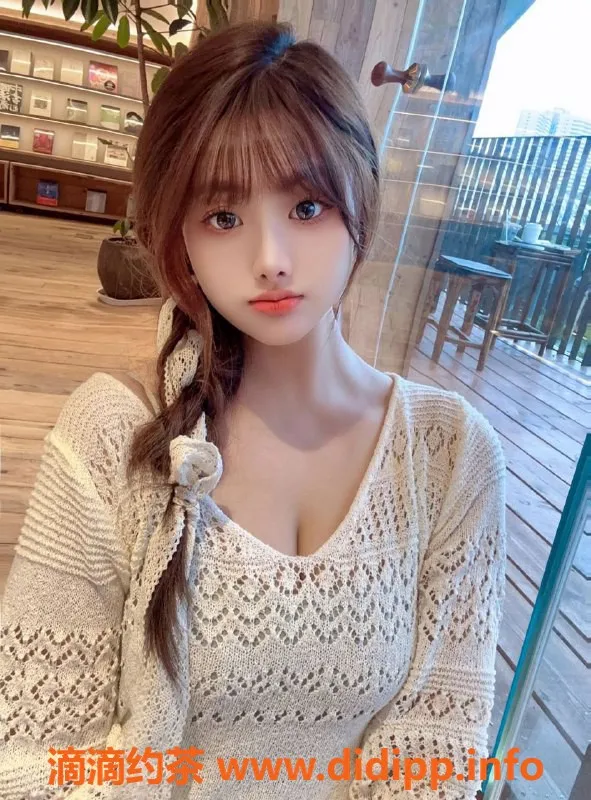 无锡楼凤-无锡小宝，166cm身高C罩杯，服务价1100P