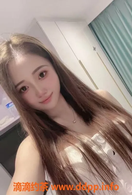 中山楼凤-古镇艺名诺诺，36B美胸，03岁年轻甜心