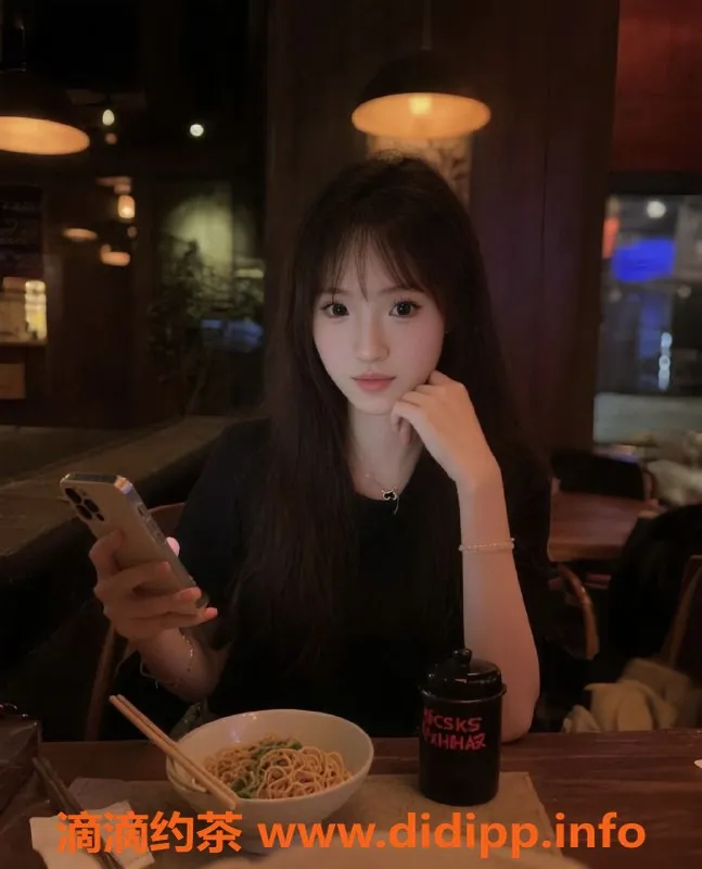 惠州楼凤-大亚湾欣芮，19岁160cm，提供洗吹服务