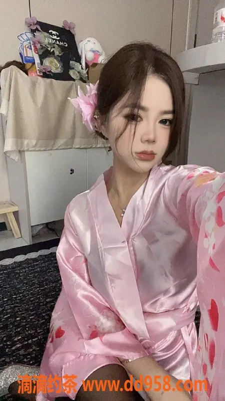 惠州楼凤-乖乖｜大亚湾21岁160cm甜美服务