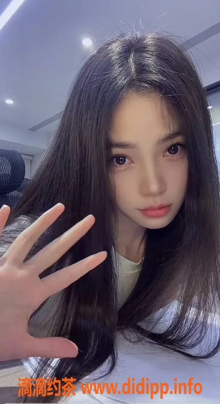 南通楼凤资源信息,崇川区小万，21岁大长腿，96斤熊b➕