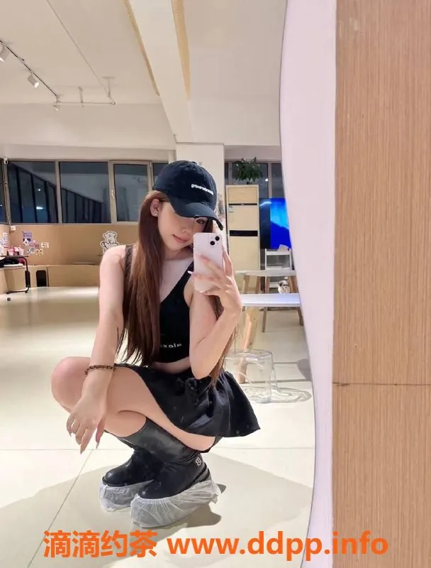 常州楼凤-常州慕楠|22岁165cm|95斤|C罩杯|800元