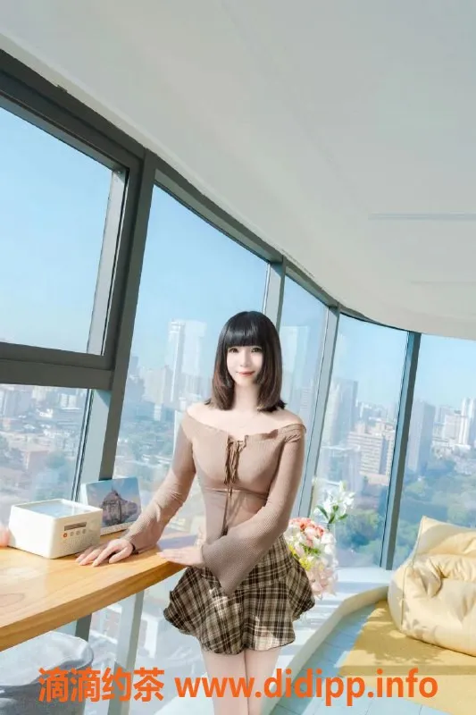 西安楼凤-八月，400/700元少妇楼凤，热情服务体验