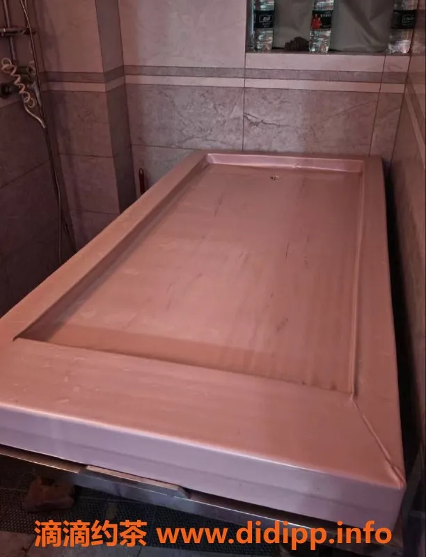 南通楼凤-泰州小阿欢25岁莞式水床，全身服务超丰盛