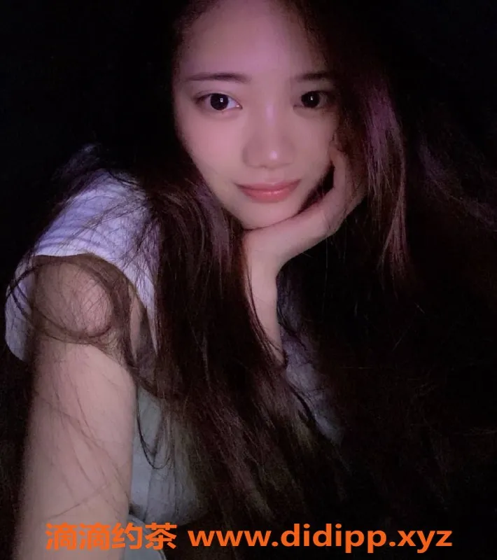 惠州楼凤-大亚湾19岁祺祺，158CM，90斤，洗吹做服务