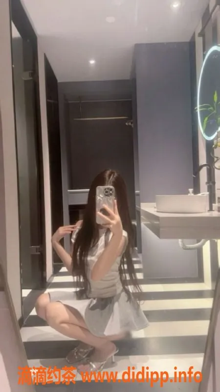 常州楼凤-常州林林 19岁 身高162 课费600P