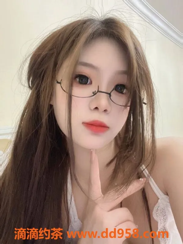 温州楼凤-温州小妮，19岁，160高，88-60，激情服务特惠