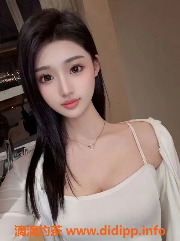 常州楼凤-常州兔兔，22岁165身高，600元起服务