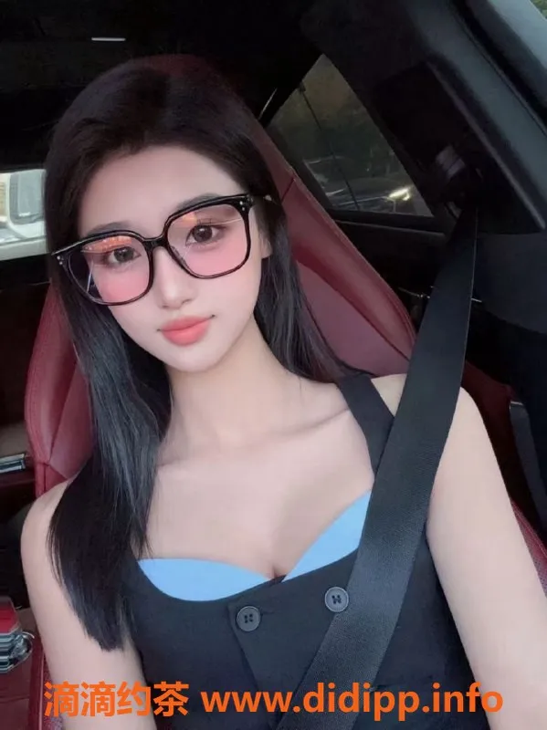 常州楼凤-常州兔兔，22岁165身高，600元起服务