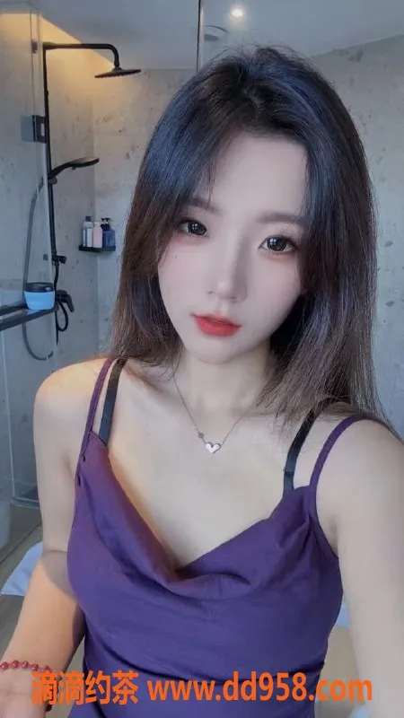 常州楼凤-武进清清，165cm嫩妹，陪浴调情服务只需600元