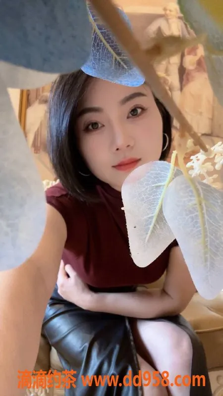 中山楼凤-古镇安琪拉，26岁75B，600元40分钟精选服务