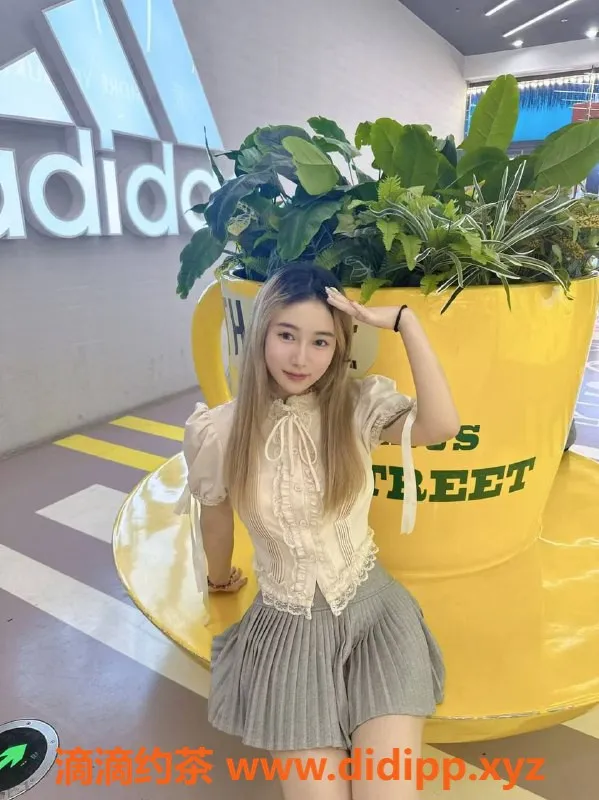 成都楼凤资源信息,20岁林初夏，160cm嫩妹，服务好颜值高