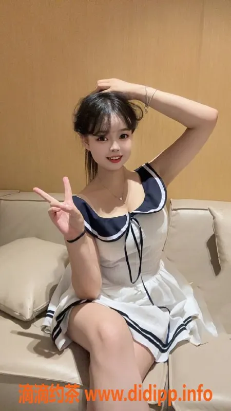 惠州楼凤-大亚湾苏霖：19岁小坦克，身高160，服务多样