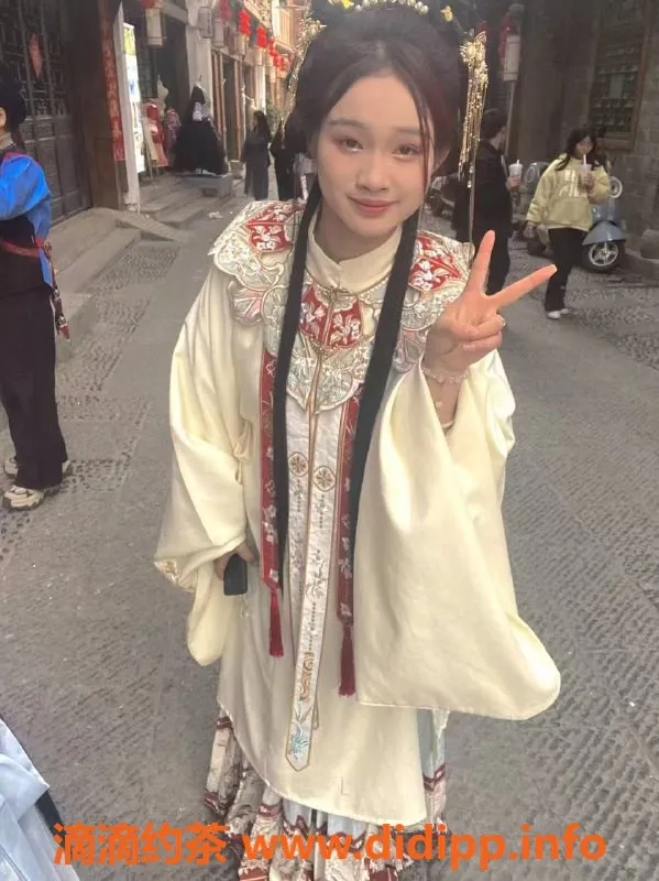 南通楼凤-崇川区小不点，8p鸳鸯浴服务