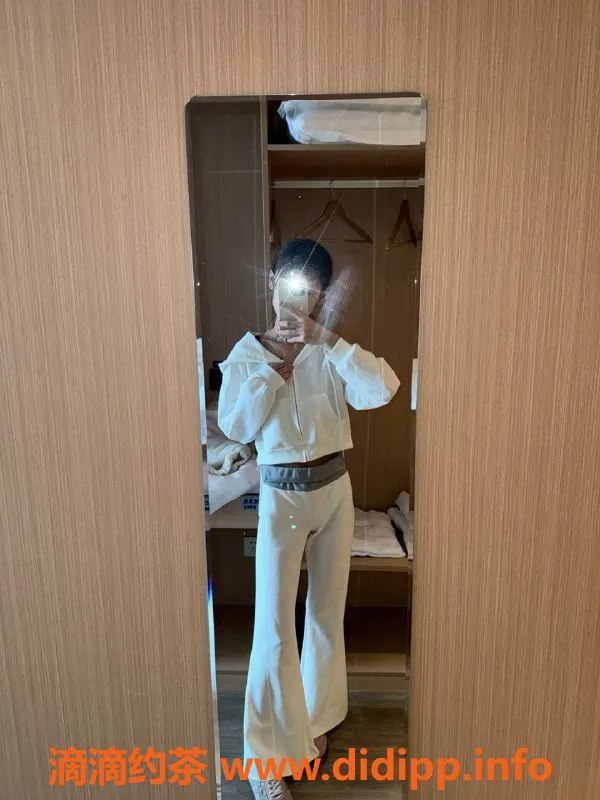 无锡楼凤资源信息,梁溪区小芙蓉，身材苗条只上门服务