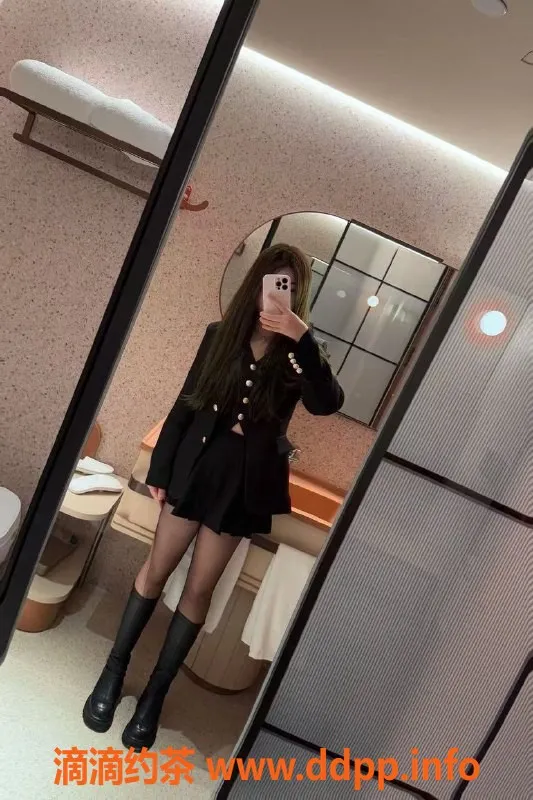 常州楼凤-新北嫩妹学生兼职，165cm，95斤，浴室陪伴服务