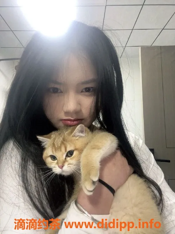 常州楼凤-新北小蛮，165cm嫩妹，700起陪浴服务