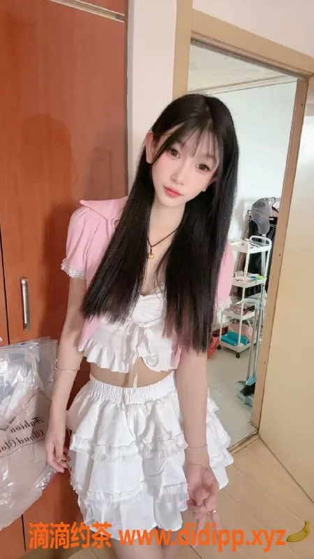 常州楼凤-阳阳｜常州武进区新城帝景，21岁168cm，胸围C