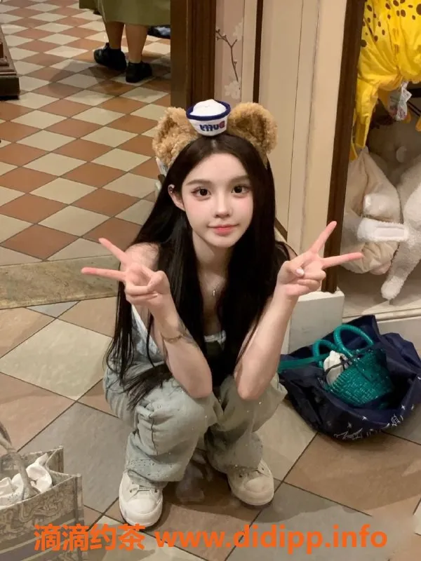 常州楼凤-武进青青，163高92重嫩妹，课费800起