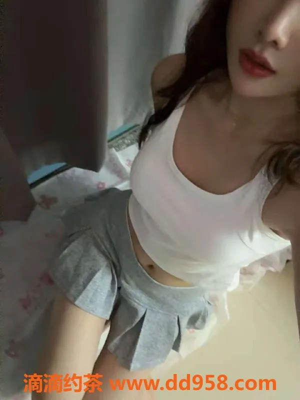 惠州楼凤-白云豆老师，158CM高颜值，700P起服务