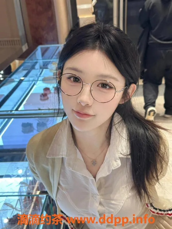 杭州楼凤资源信息,拱墅区小依依，身高165，体重45，服务超赞