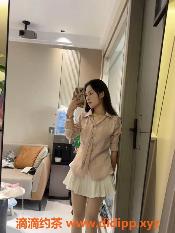 常州楼凤-常州李欢欢，160身高21岁，服务超值体验