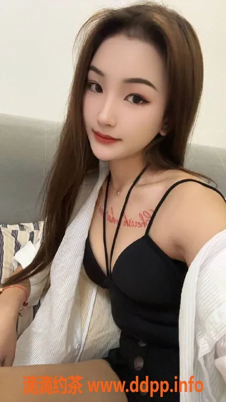 惠州楼凤-江北芳芳，20岁160身高C罩杯，听话乖巧