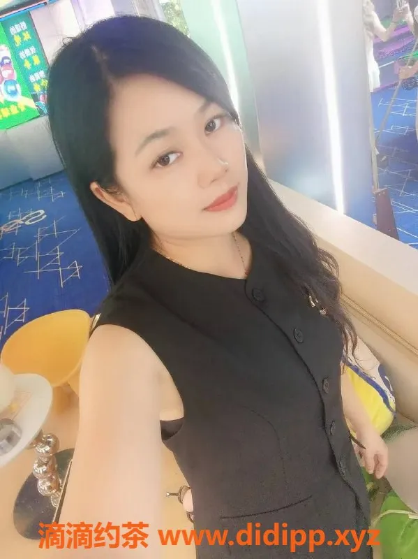 中山楼凤-沙溪思琪，28岁B罩杯诱惑体验