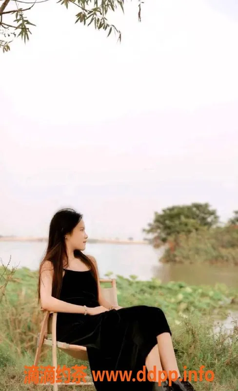 惠州楼凤-惠州KK 20岁 B+胸围 53kg陪洗服务