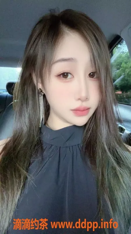 常州楼凤-武进晓月165高D罩杯嫩妹，800元服务