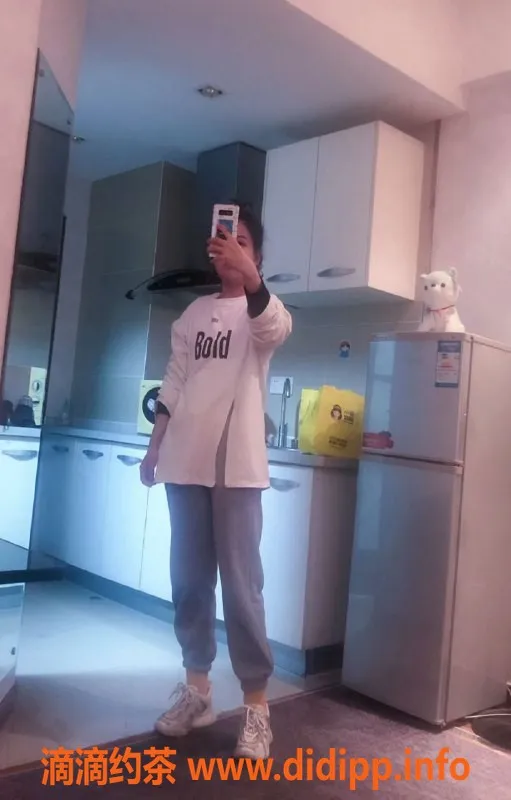 无锡楼凤-滨湖蠡湖公寓性感小姐，178CM身高