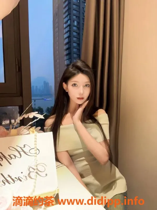 常州楼凤资源信息,常州小柒柒，21岁，170cm，100斤，仅需600P