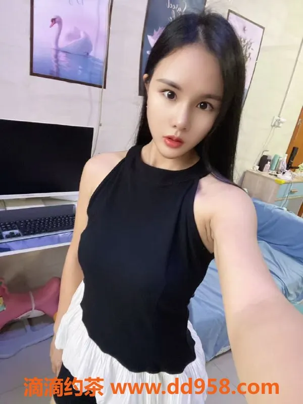 中山楼凤-古镇妮妮，28岁B罩杯可预约