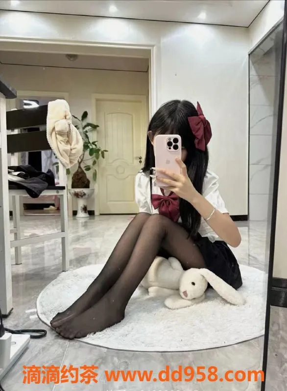 南通楼凤-崇川区小17，嫩妹伴游服务，8p体验！