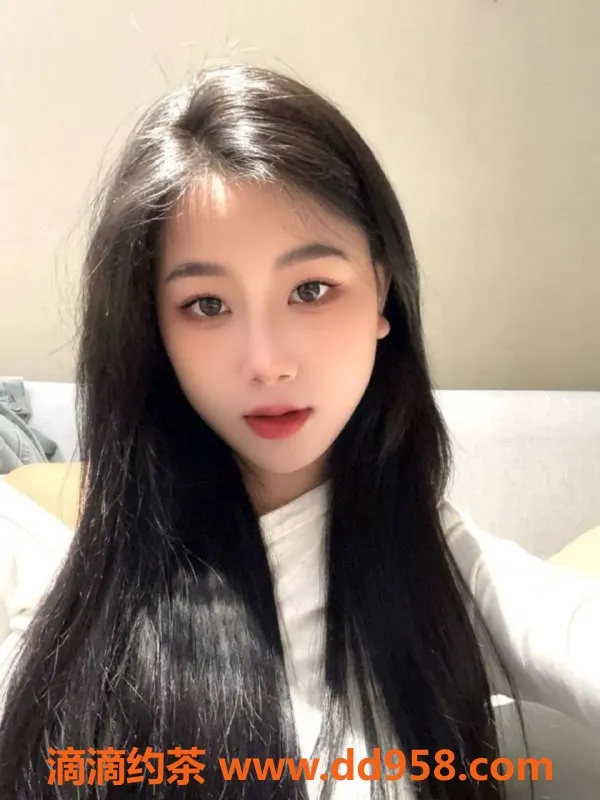 常州楼凤-常州夏夏，19岁162公分服务精彩