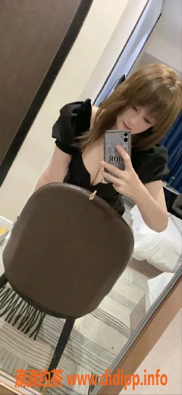 常州楼凤-新北大长腿御姐，172高100重，陪浴服务开档！